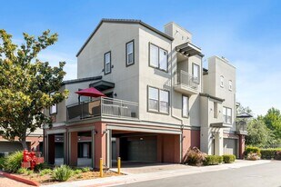 307 Bautista Pl in San Jose, CA - Building Photo
