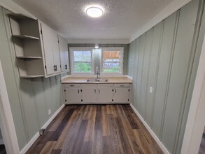 710 Fairview Ave in Murfreesboro, TN - Foto de edificio - Building Photo