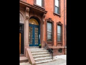 2122 Spruce St in Philadelphia, PA - Foto de edificio - Building Photo