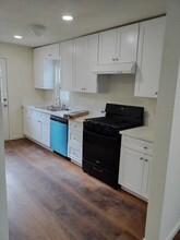 484 W Minarets Ave in Fresno, CA - Building Photo - Building Photo