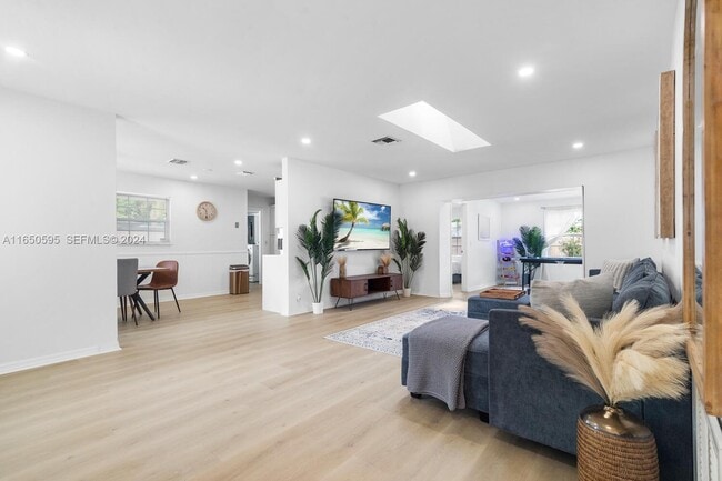 property at 3255 Florida Blvd