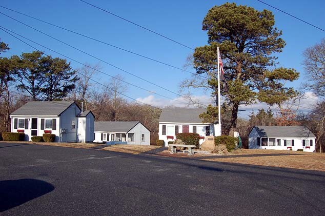 Kings Court Cottages in Dennisport, MA - Building Photo - Building Photo