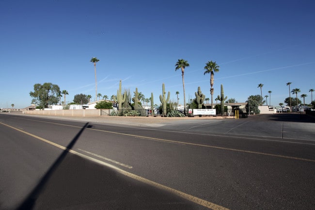 Safari Mobile Home Park in Casa Grande, AZ - Building Photo - Building Photo