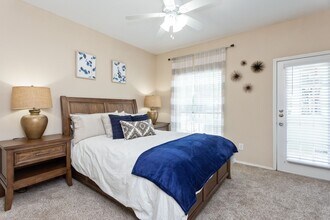 Pirates Landing in Seabrook, TX - Building Photo - Building Photo