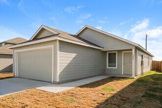 1858 Musk Rose in Converse, TX - Building Photo - Building Photo