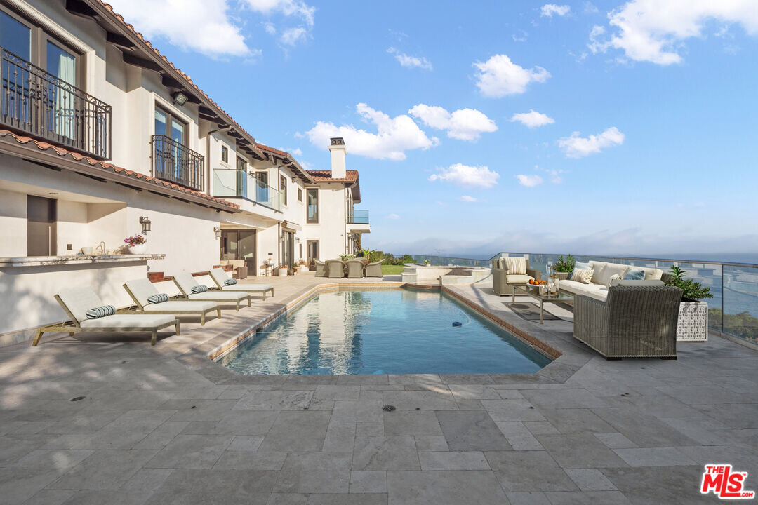 24753 Vantage Point Terrace in Malibu, CA - Building Photo