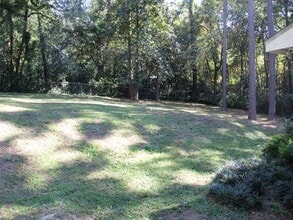 2073 Hollywood Dr in Tallahassee, FL - Building Photo - Building Photo