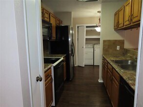 1216 Paintbrush St in Mesquite, TX - Building Photo - Building Photo