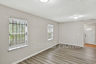 2032 Whitner St in Jacksonville, FL - Building Photo - Building Photo