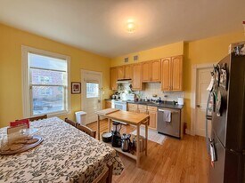 283 Summer St, Unit #1 in Somerville, MA - Building Photo