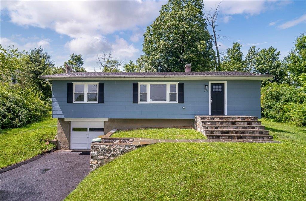 173 Kings Hwy in Warwick, NY - Building Photo