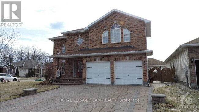 property at 685 Everlasting Crescent