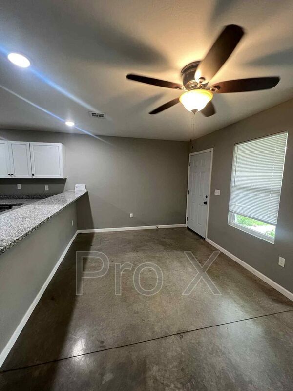 206 N Wall Ave in Joplin, MO - Building Photo - Building Photo