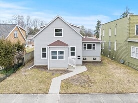 1139 Lincoln St, Unit 2 in North Chicago, IL - Building Photo