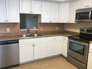 2501 Antigua Terrace in Coconut Creek, FL - Building Photo - Building Photo