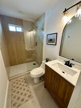 6803 Hillcroft Dr in Austin, TX - Foto de edificio - Building Photo