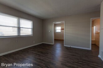 740 E Grand St in Springfield, MO - Foto de edificio - Building Photo