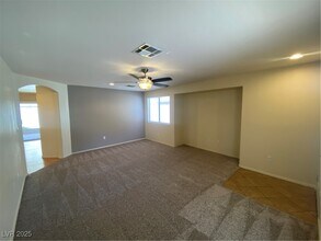 3945 Bayamon St in Las Vegas, NV - Building Photo - Building Photo