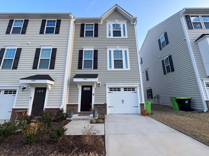 6620 Pathfinder Wy in Raleigh, NC - Foto de edificio