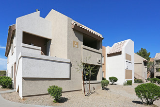 Galleria Apartments in Glendale, AZ - Building Photo - Building Photo