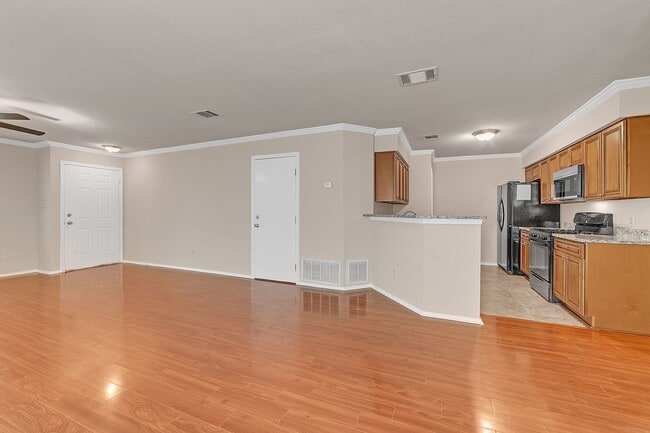 13711 Letti Ln in Pflugerville, TX - Building Photo - Building Photo