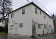 2212 26th St in Sacramento, CA - Foto de edificio - Building Photo