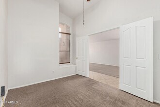 7927 W Kimberly Way in Glendale, AZ - Building Photo - Building Photo