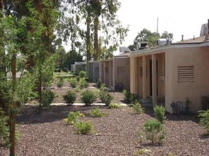 301 Courtyard Living in Phoenix, AZ - Building Photo - Building Photo