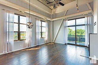 1735 W Diversey Pkwy in Chicago, IL - Foto de edificio - Building Photo