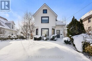 4330 Simcoe St in Niagara Falls, ON - Building Photo