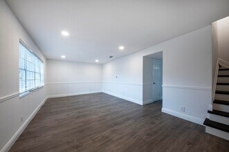 8059 SW 18th Ct in Davie, FL - Foto de edificio - Building Photo