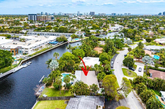 property at 1733 Coral Gardens Dr