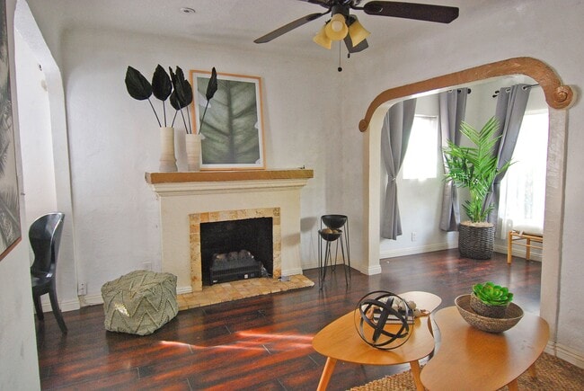 property at 826 Michigan Ave