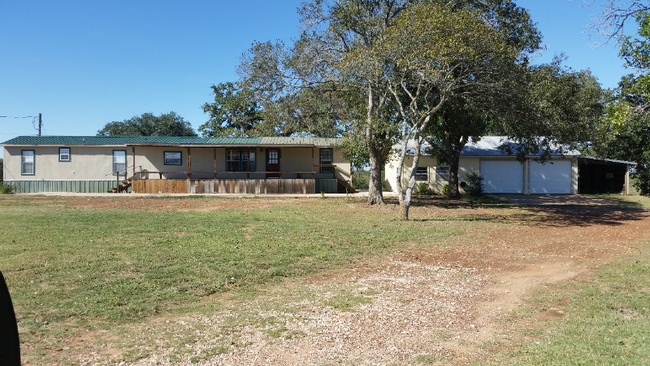 1714 Co Rd 383 in Gonzales, TX - Building Photo - Building Photo