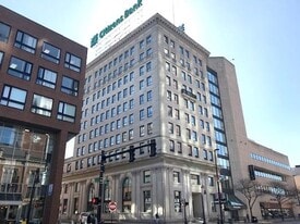 875 Elm St in Manchester, NH - Building Photo