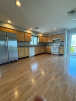 302 Bartram Ave in Essington, PA - Building Photo