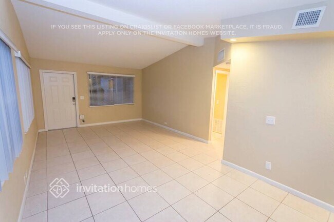 254 Glouchester St in Boca Raton, FL - Building Photo - Building Photo