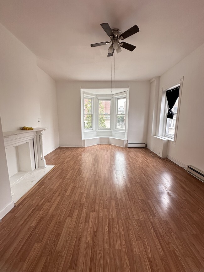 property at 1 W Biddle St