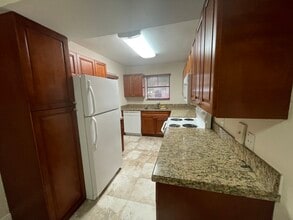 15560 SW 104th Ter, Unit 627 in Miami, FL - Foto de edificio - Building Photo