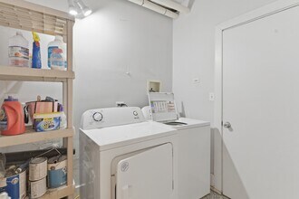 1746 W Crystal St, Unit 1 in Chicago, IL - Foto de edificio - Building Photo