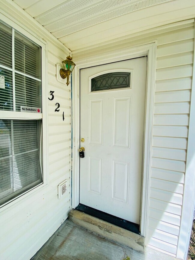 321 Atlantic Ave in Oak Grove, KY - Building Photo - Building Photo