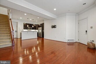 452 Exchange Avenue in Gaithersburg, MD - Building Photo - Building Photo