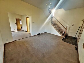 801 E 6th Ave in Mitchell, SD - Building Photo - Building Photo