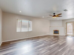 1701 Hoffman Dr NE in Albuquerque, NM - Building Photo - Building Photo