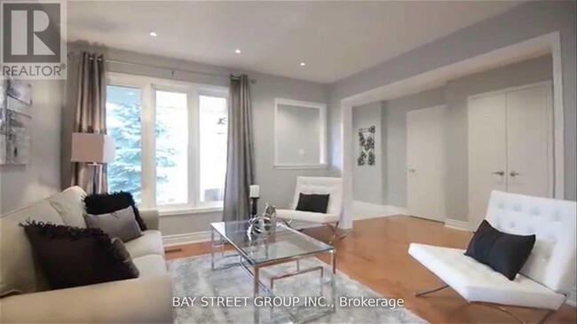 75 Halterwood Cir in Markham, ON - Building Photo - Building Photo