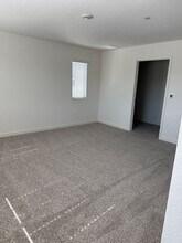 7056 Lone Sycamore St in Roseville, CA - Foto de edificio - Building Photo