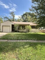 1808 S Faulders Ln in Wichita, KS - Building Photo