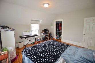 8 Trafford St, Unit 2 in Quincy, MA - Building Photo - Building Photo