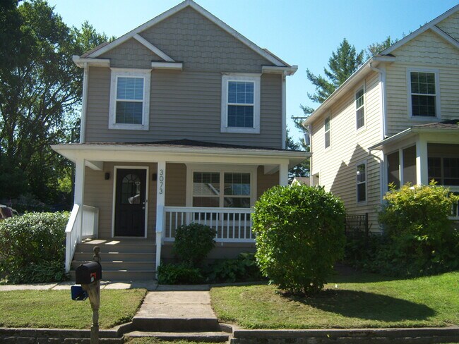 property at 3073 Moss St