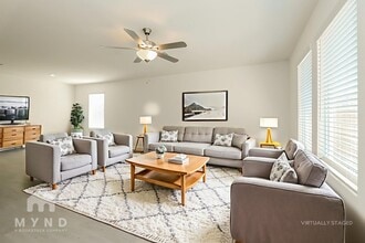 2752 Ctr Crk Ln in Fort Worth, TX - Foto de edificio - Building Photo